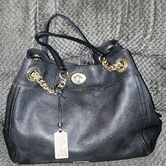 Coach Edie Turnlock Black Leather Bag - Picture 1 of 12